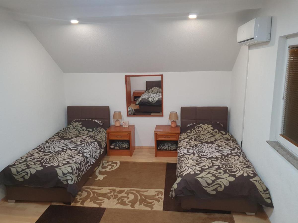 House Apartment Azra Szarajevó Kültér fotó