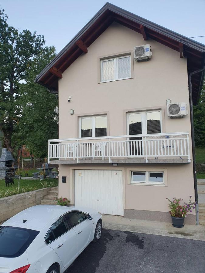 House Apartment Azra Szarajevó Kültér fotó