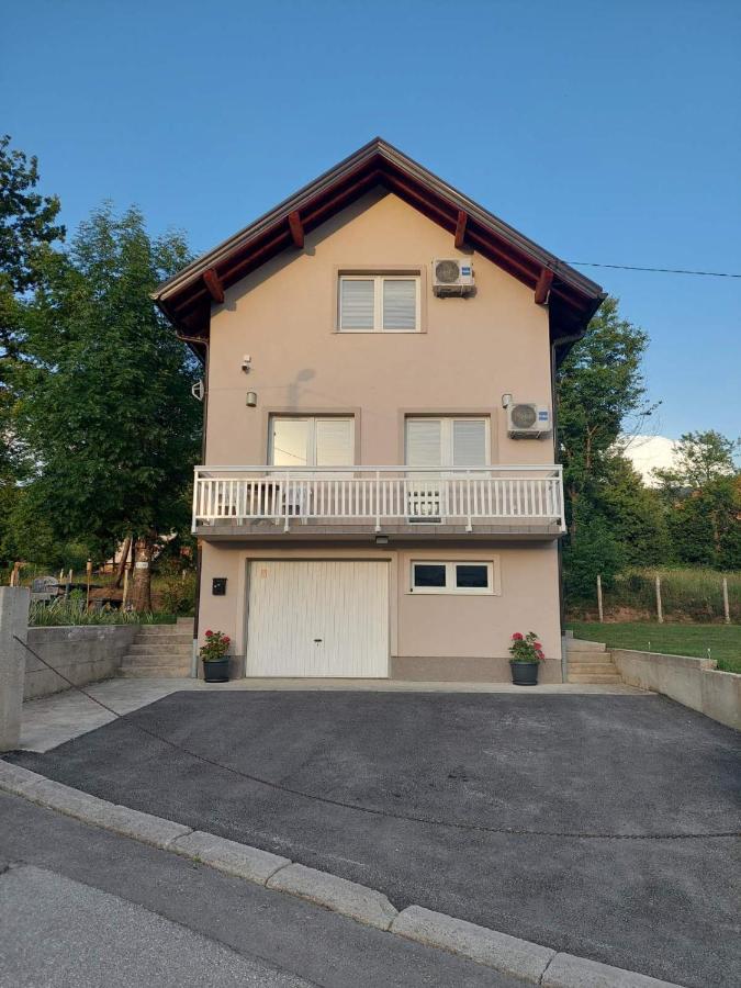 House Apartment Azra Szarajevó Kültér fotó