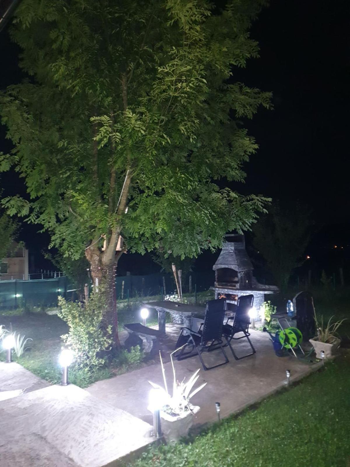House Apartment Azra Szarajevó Kültér fotó