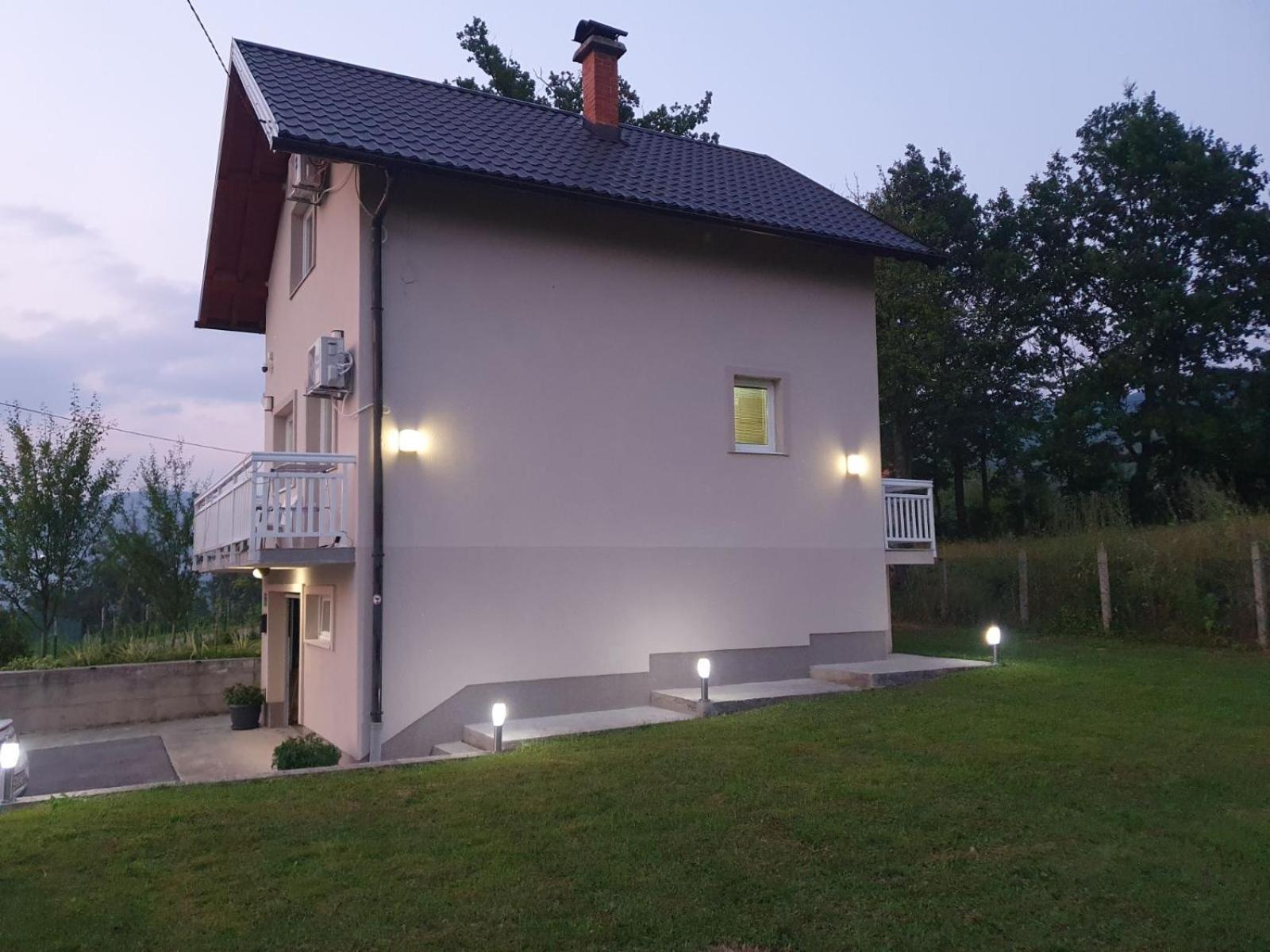 House Apartment Azra Szarajevó Kültér fotó